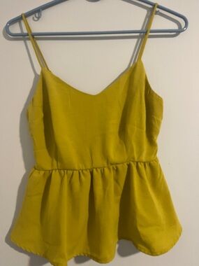 MONTEAU LOS ANGELES Women's Yellow Peplum Camisole with Spaghetti Straps